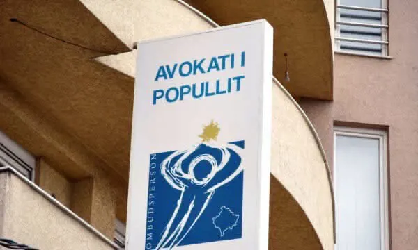 Avokati i Popullit kërkon që KGJK-ja ta rishqyrtojë rritjen e taksave gjyqësore